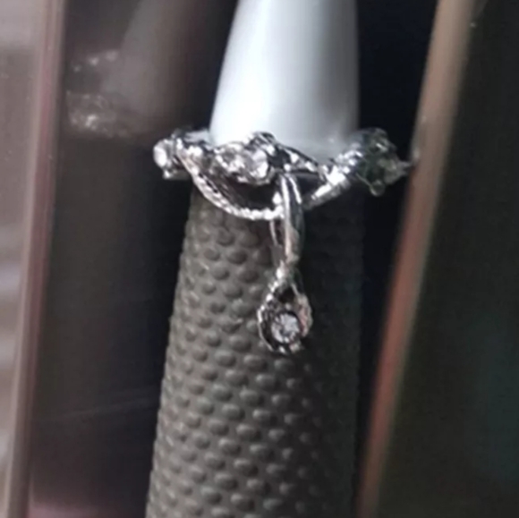 ◇Lisa◇ Gold Cuff Earring - Picture 3 of 5